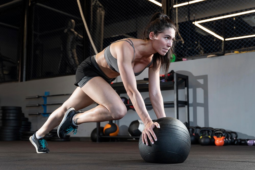 CrossFit a distância: exercícios e aulas online para o seu treino! - Rubber  Pisos