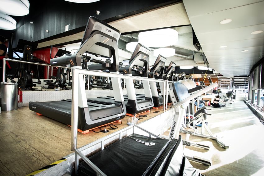 Sala de cardio da Academia São Paulo – Estádio Morumbi com vários equipamentos Sala de cardio da Academia São Paulo – Estádio Morumbi com vários equipamentos.