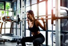 Descubra se o agachamento Smith é melhor que o agachamento Livre