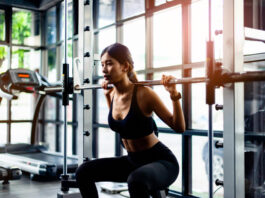 Descubra se o agachamento Smith é melhor que o agachamento Livre